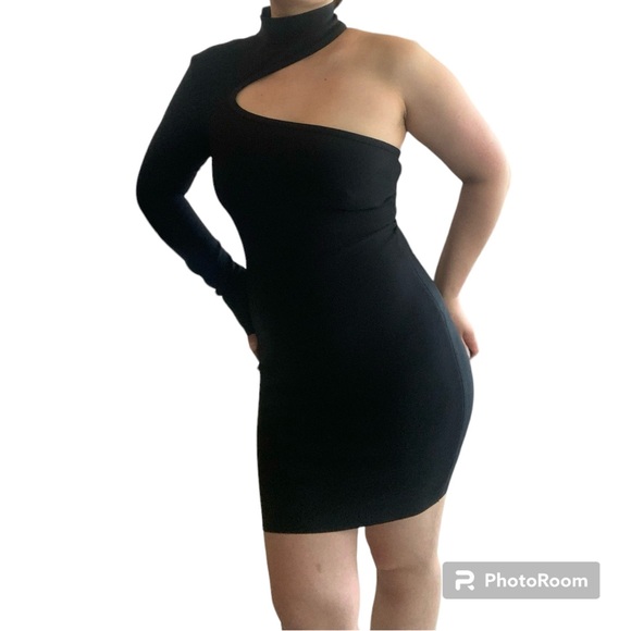 NEW One Shoulder Midi Asymmetrical Dress in Black - Picture 5 of 17